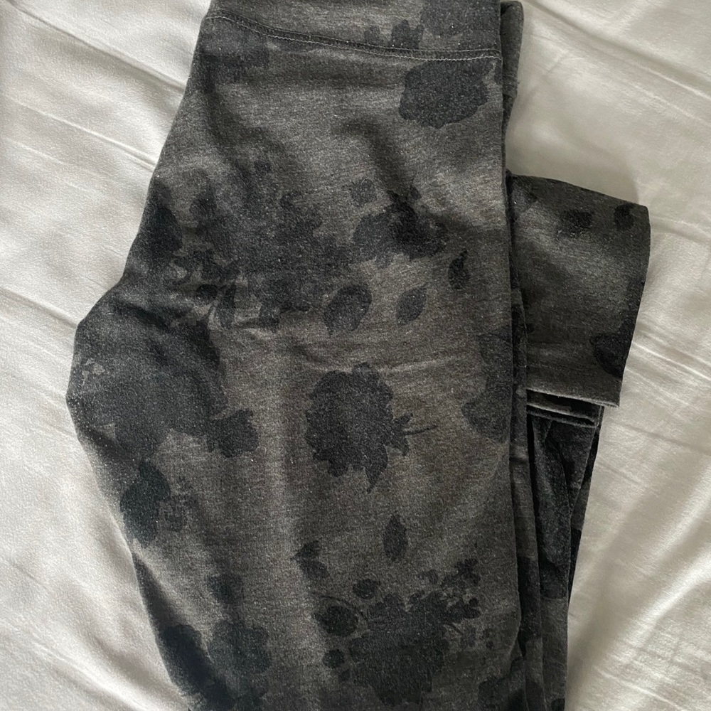 Grey floral leggings